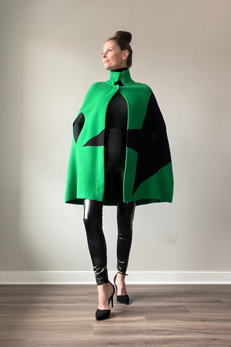 1960s Red Blue Mod Cape | XS-M