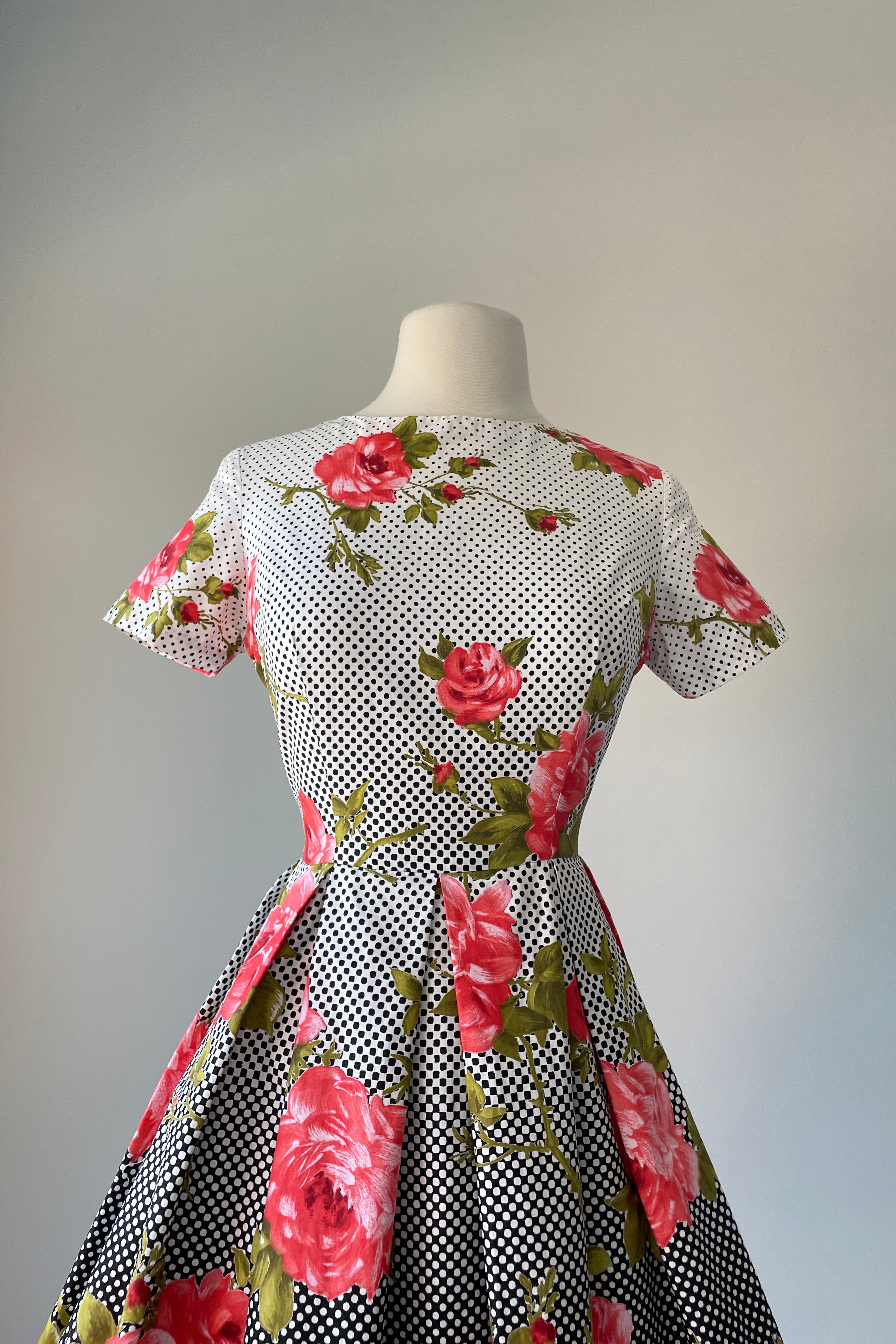 retro dress red roses polka dots LOWEST PRICE Retro Chic polka dot red roses