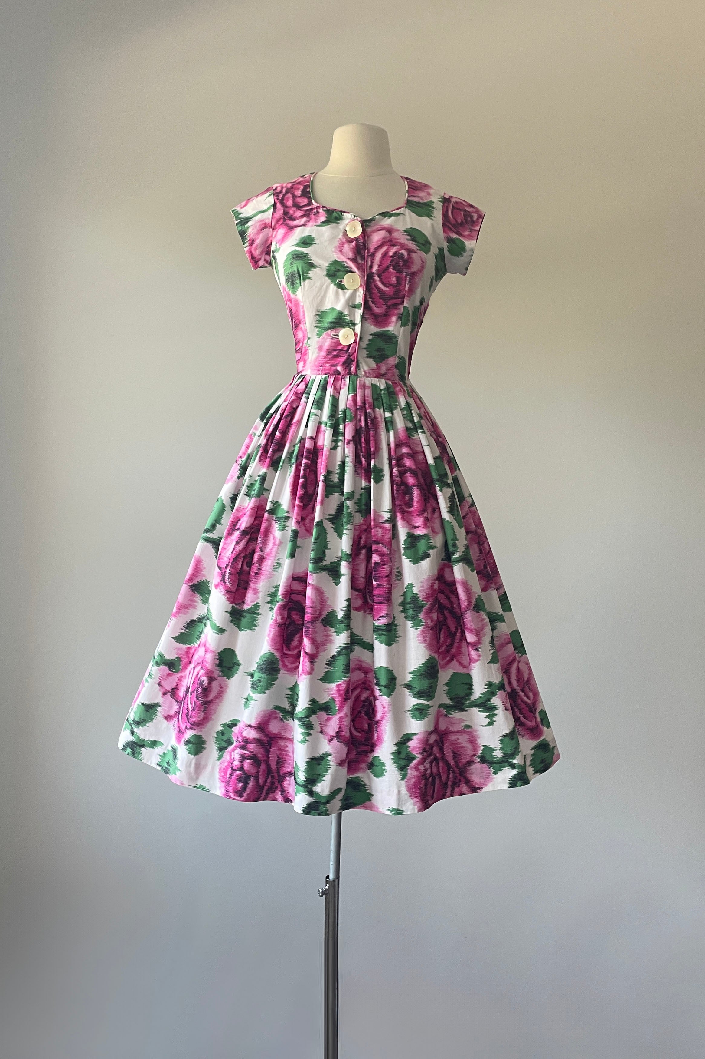 pink floral 50s dress 1950s Hot Pink Floral Cotton Sundress