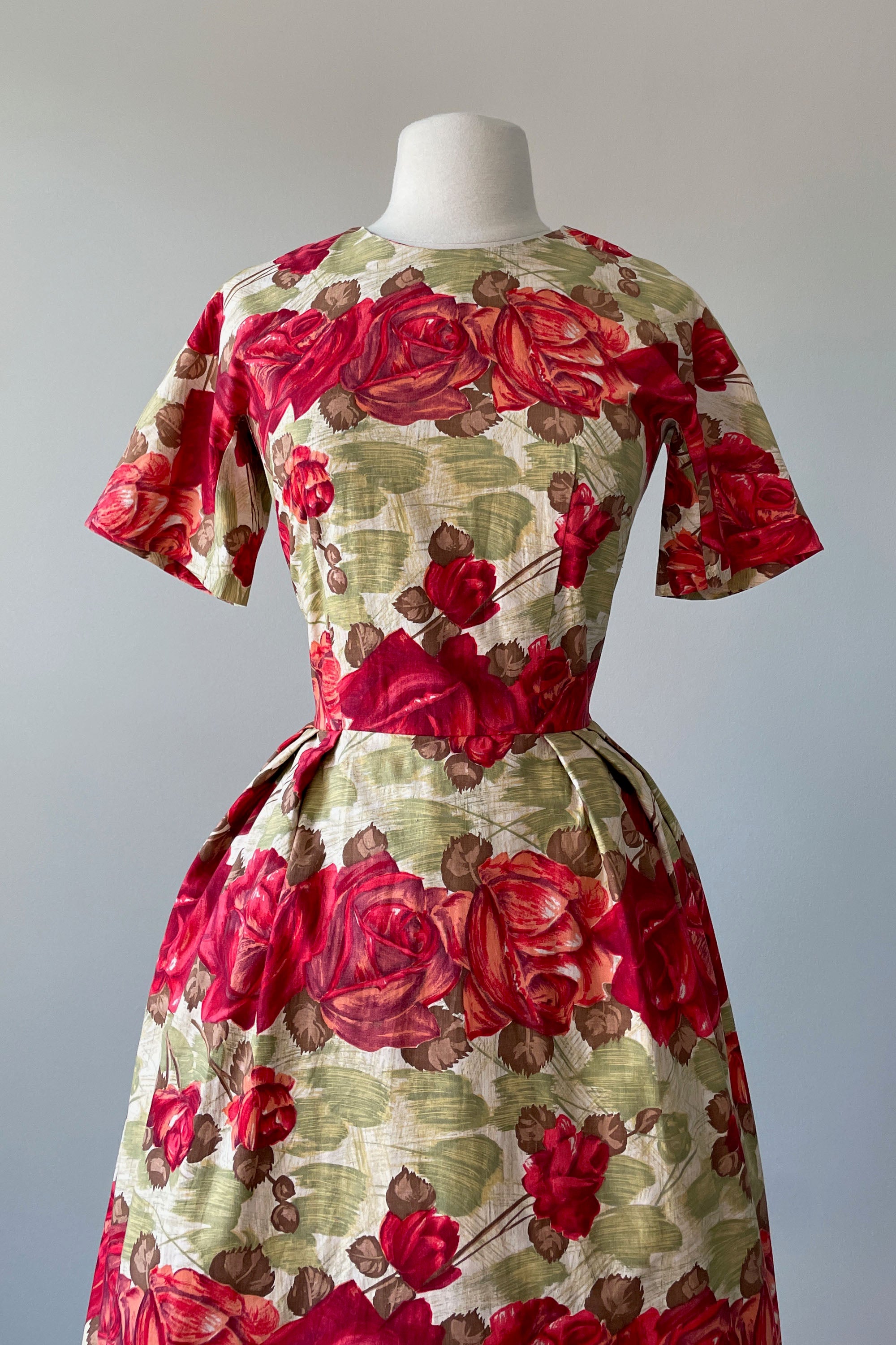1950s Red Rose Dress | SMALL – Mill Street Vintage