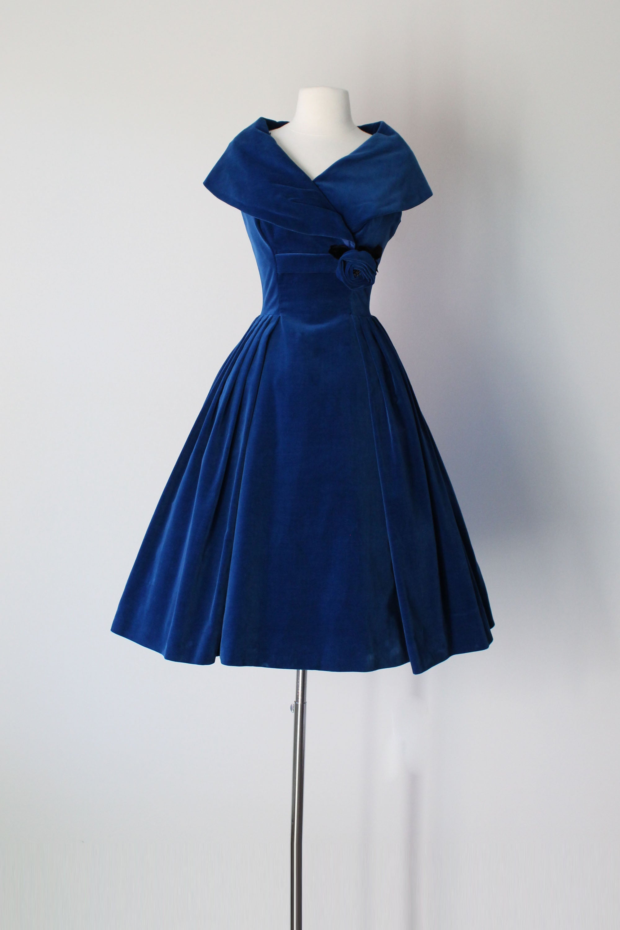 1950s Blue Velvet Dress
